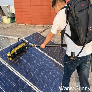 Aluminum Alloy Pole Solar Cleaning System with Electric Rolling Brush and OEM