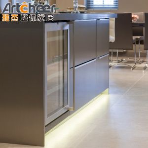 Kitchen Furniture Solid Wood Storage Cabinet with Modular Design and Customized