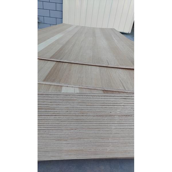 Top- White Oak Veneer Panels Solid Wood Paulownia Core Board for Furniture Production