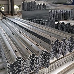 Customized Galvanized Highway Guardrail for Roadway Safety Traffic Management