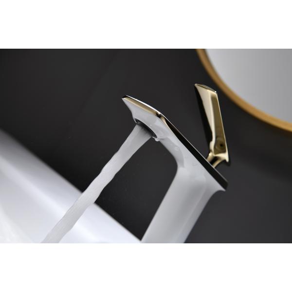 T&F Bathroom Basin Faucets , Chrome Brass Single Hole Basin Mixer Tap