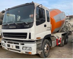 Cheap 287KW 6M3 Used Concrete Mixer Truck Refurished 6*4 ISUZU CXZ51K 3 Axes for sale