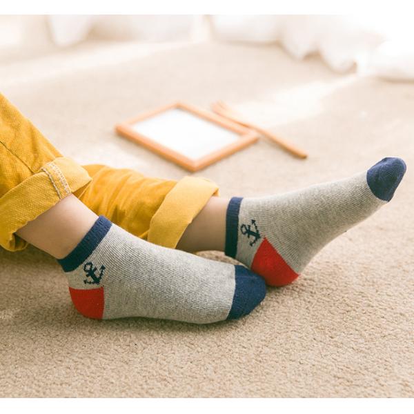 Size Customized Kids Colorful Socks / Fancy Kids Socks Anti Foul Disposable