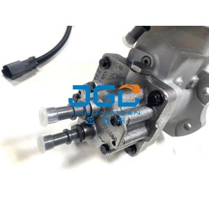 China PC300-8 6D114 High Pressure Oil Pump Engineering Machinery Accessories on sale