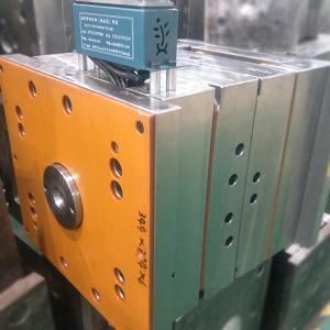 Cheap Hot Runner Mold Export Complex Mold Structure Design And Manufacture for sale