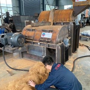 Coir Open Silk Machine for Brown Mattress Coconut Fiber Extractor at Farms