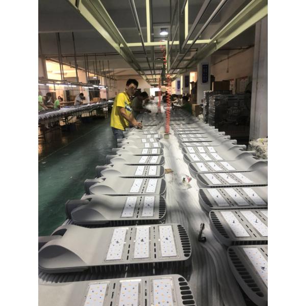 160lm/w Energy Saving Street Lighting , Led Solar Street Light IP65 IK10 30w-180w