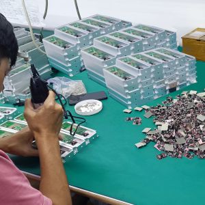 0.9G 1.5G 2.4G 5.8G Signal Source Drone Interference Module with SMA/N Connector