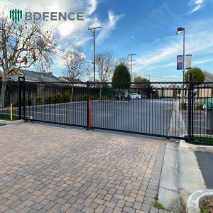 Cheap Metallic Finish Shiny Metal Tubular Fencing Easily Assembled for sale