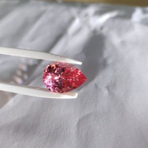 Synthetic Sapphire Al2O3 Ruby Gem Sapphire Gemstone Raw Material Jewelry