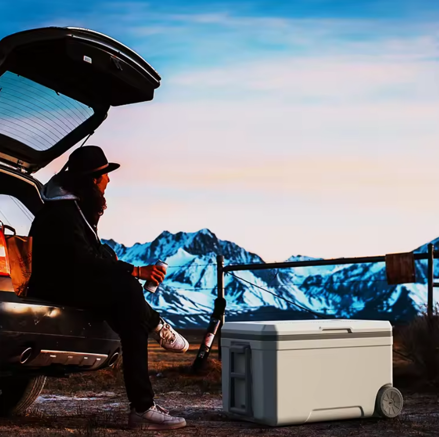 Outdoor Thermal Insulation Ice Cooler Box with 120L Capacity and Keeps Cold More