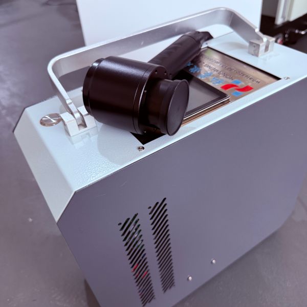 Quality Portable Trolley Case Style Industrial Pulse Laser Cleaning Machine 100W 200W 300W Air Cooling With Raycus Max JPT Laser Source wholesale