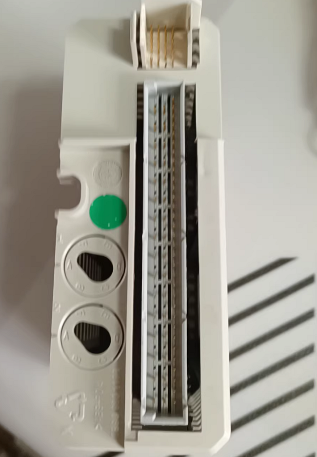 DO810 3BSE008510R1 ABB Relay-type digital output module AC 800M System 800 A