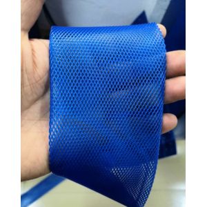 Extruded PE Protective Mesh Netting Soft Polyethylene For 5CM Diameter Object