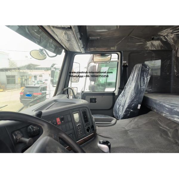 Sinotruk Howo Second Hand Refurbished Tractor Trucks 6 × 4 Good Condition