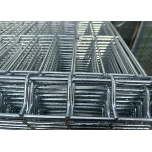 China Galvanized Steel Triangle Fence Panel Anti-Cut Security Mesh on sale