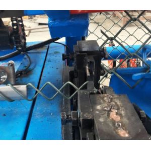 Automatic Double Wire Chain Link Fence Machine PLC Control 4m Length