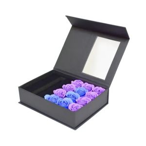 Embossing 1800gsm Custom Luxury Gift Boxes With Pantone Colors Flower