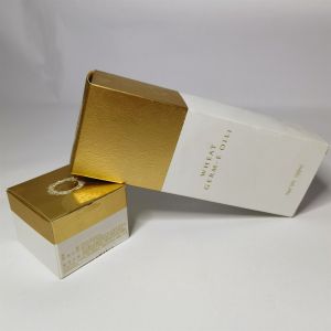 CMYK Die Cut Packaging Box Offset Printing Kraft Gift Box Embossing