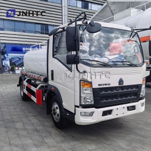 Cheap Light Sinotruk HOWO 4X2 5 Cbm Water Transport Vehicle Water Tanker Trucks for sale