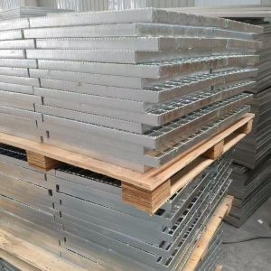 Small aperture scale precision long service life silver steel grid plate