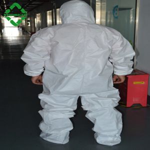 China Waterproof White Disposable Microporous Coveralls L on sale