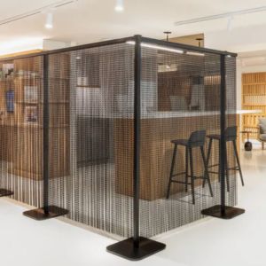 Decorative Aluminium Fly Door Curtain Lightweight Industrial Chain Curtains