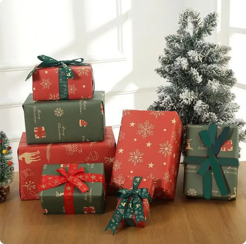 Christmas Wrapping Paper Rolls PE Coated Waterproof With Classic Xmas Patterns