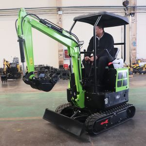 1800kg Mini Garden Excavator 4km/H Chassis Width 1100mm Green Machine Mini