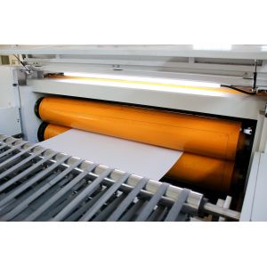 Paper Roll Cutting Machine with 1400MM -1700MM Sheet Length for 150-1000 GSM