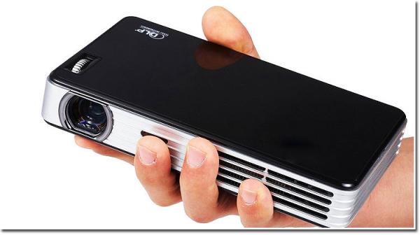 Quality Top Rank Full 3D Projector Built In Battery Portable Mini DLP Projector For Office School wholesale