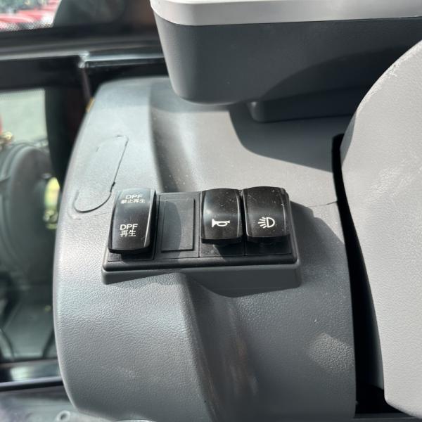 Powerful 200HP Agriculture Tractor For Your Farming Operations