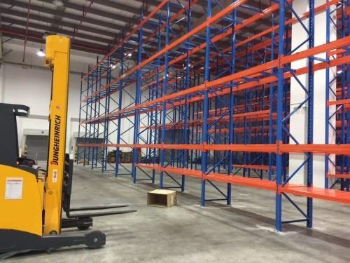 750KG Standard Pallet Warehouse Storage Racks 250 Kgs Per Layer Easy Installatio