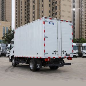 Shacman Light Duty Single Row Van Box Truck With Weichai WP2.3Q140E62 Engine