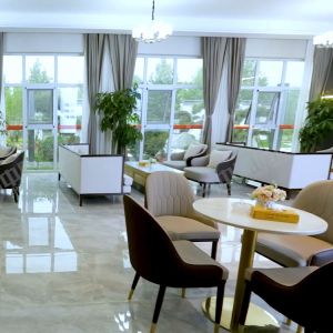 Modular Prefab Container House For Hotel with Customized Color Options and