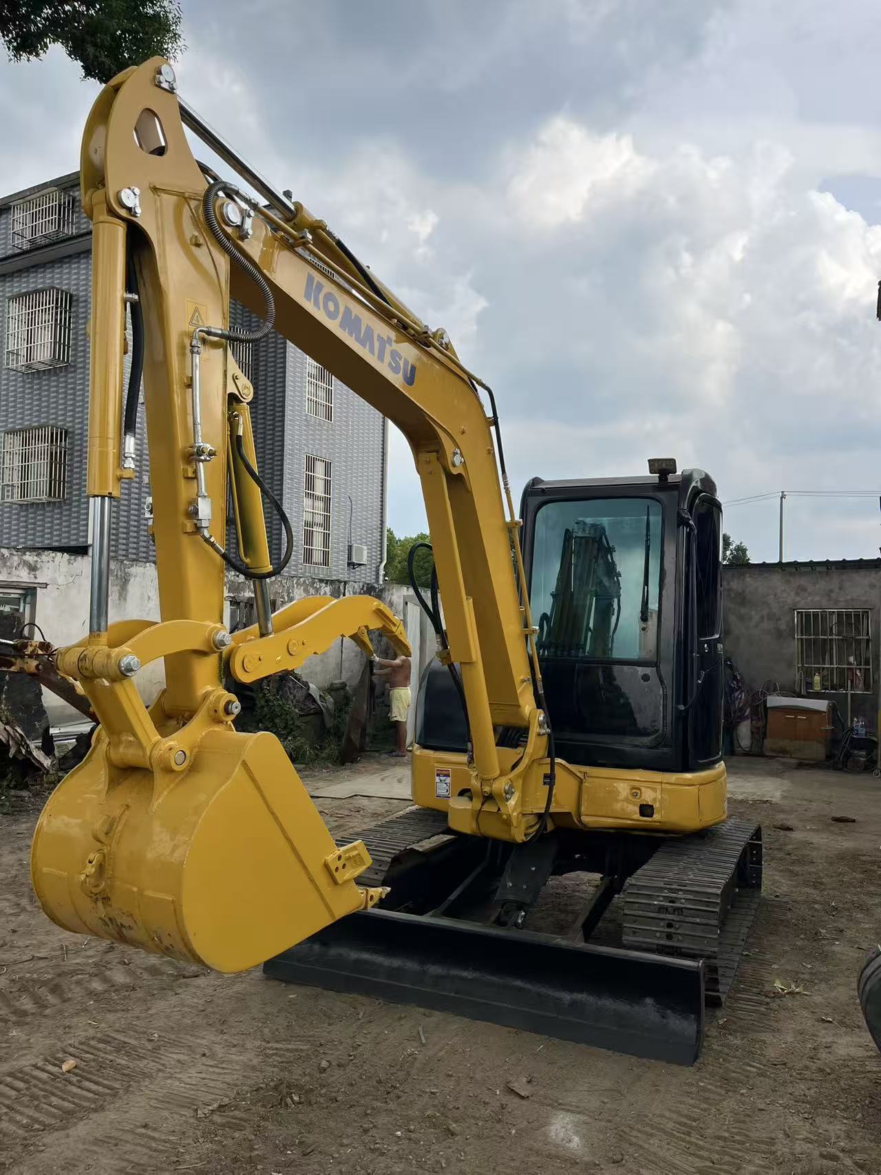 Japanese original Komatsu 55MR with left and right swing arms high quality
