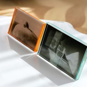 Custom 6'' X 8'' Acrylic Block Photo Frame With Removable Peg For Home Hotel