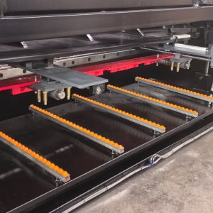 Dutch DELEM Hydraulic Guillotine Shearing Machine Plate Processing With