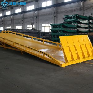 1.2m-1.68m Hydraulic Portable Unloading Dock Truck Ramp for Warehouse