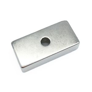 20*10*3mm N35 Neodymium Block Countersunk Magnets With Screw Hole