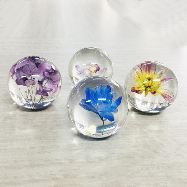 Popular Flower Paperweight Ball Personalized Crystal Paperweight