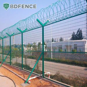 Carbon Steel Wire Mesh Airport Security Fence PVC Coated With Barbed Wire