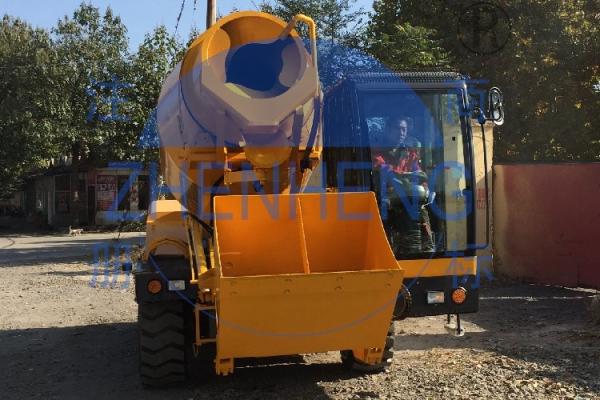 Batch Type Self Loading Concrete Machine , High Speed Productivity Self Loading