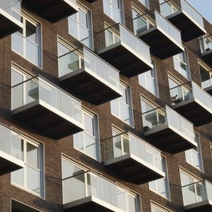 China Residential Glass Railing For Outdoor Decks Tempered Glass Balustrade Cut To Size Frameless Glass Handrail Seamless Glass Balcony on sale