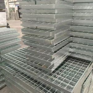 Small aperture scale precision long service life silver steel grid plate