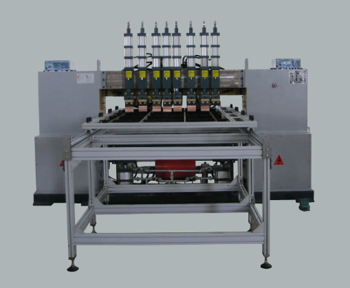 Fully automatic welding production line for stainless steel inner containers of