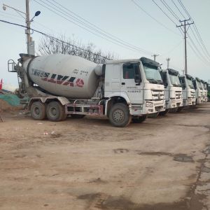 HOWO 380 Used Concrete Mixer Truck 6x4 With Hydraulic Tilting Drum