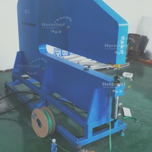 Traffic road sign making riveter machine,Traffic sign making rivets