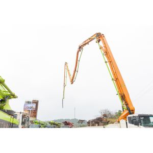 ZLJ5330THBK Delivery Zoomlion Used Concrete Boom Pump 63m with Spare Parts