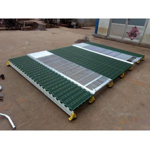China Sow Hot Dip Galvanized Pig Farm Tri Bar Flooring on sale